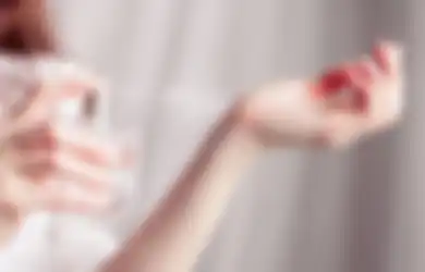 Cara Memilih Parfum yang Wanginya Awet Sampai 10 Jam, Bikin Pede Seharian!