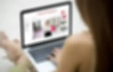 Tips Mengatur Keuangan Biar Belanja Fashion Enggak Menguras Kantong, Catat!