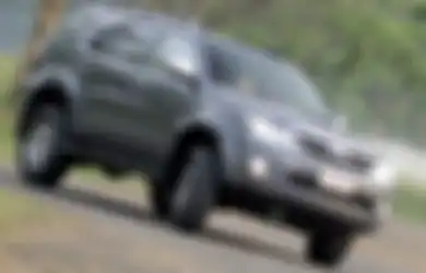 Mau Beli Toyota Fortuner Bensin Tahun 2006, Segini Kisaran Harganya