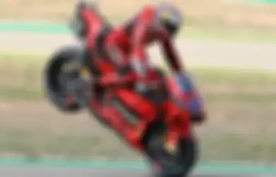 Kenapa Pembalap MotoGP Selalu Ngerem Keras Sebelum Start?