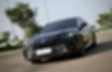Ganteng-ganteng Serigala, Performa Toyota Camry Hybrid Cukup Ganas