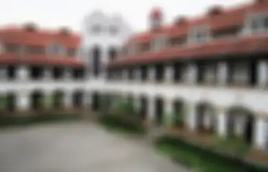 Heboh YouTuber Diminta Bayar Rp 3 Juta per Jam Saat Ngevlog di Lawang Sewu, Pihak Pengelola Beri Penjelasan, Ternyata Ini Aturannya 