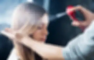 Begini 4 Langkah Menghilangkan Hair Spray Tanpa Keramas, Perhatikan