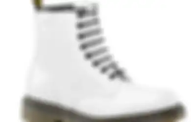 10 Model Sepatu yang Cocok Dipakai di Musim Hujan