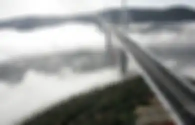 7 Jembatan di Dunia yang Bikin Kita Ketakutan Saat Melewatinya