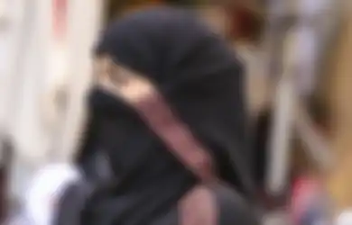 5 Hal yang Enggak Boleh Dilakukan Cewek di Arab Saudi