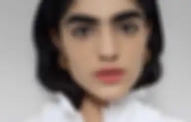 Keren, Cewek yang Dibully Karena Alisnya yang Tebal dan Panjang Justru Sukses Jadi Model!