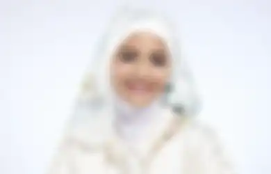 4 Inspirasi Riasan ke Pesta Buat Kita yang Berhijab