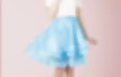Makeup dan Padupadan Baju Warna Biru ala Cinderella Ini Cantik Banget!