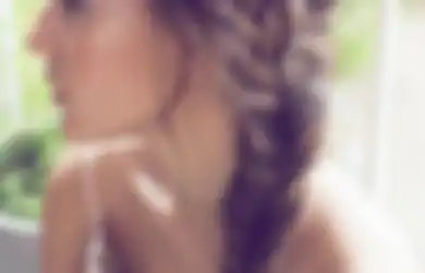 10 Inspirasi Rambut Kepang yang Wajib Kita Coba Buat ke Prom