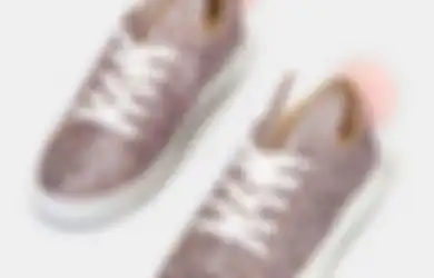 8 Inspirasi Sepatu Glitter yang Wajib Kita Punya