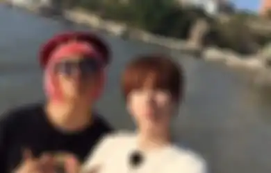 Siapa Bilang SM & YG Entertainment Enggak Akur? 9 Idol Ini Malah Berteman Dekat Banget