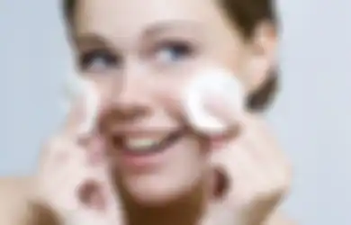 7 Manfaat Glycolic Acid yang Sering Ada dalam Kandungan Skincare