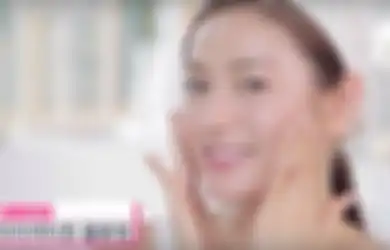 4 Minyak Ini Bisa Untuk Membersihkan Wajah Pengganti Makeup Remover