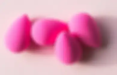 6 Tips Ampuh yang Wajib Dicoba Agar Beauty Blender Bersih Maksimal!