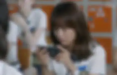 5 Cara Mengatasi Rasa Cemburu Saat Lihat Pacar Foto Sama Temannya