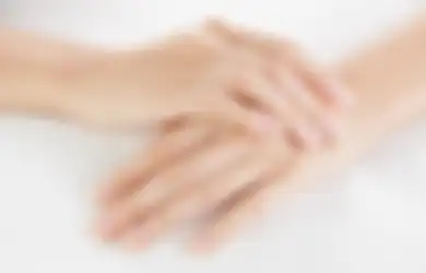 Tangan Kasar Keseringan Pakai Hand Sanitizer? 5 Bahan Alami Ini Bisa Menghaluskannya!
