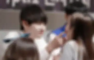7 Tipe Fan Service Kpop Idol yang Sanggup Bikin Fans Histeris