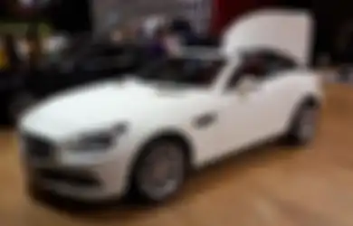 SLK 200 Andalan Utama Mercedez-Benz di IIMS 2014