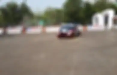 Perang Gengsi di Gymkhana Race War 2014