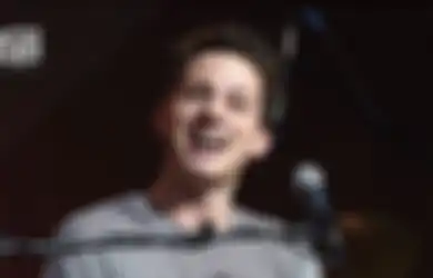 Jagoan Galau Baru, Charlie Puth dari New Jersey