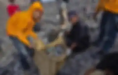 Kisah Heroik Para Relawan Pengangkat Eri Yunanto dari Kawah Merapi