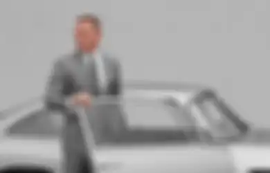 Ini Cara Naik Mobil James Bond di Jakarta Gratis!