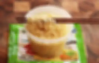 Sahur Jangan Makan Mi Instan! Ini Akibatnya!