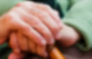 Banyak Pria Akan Merasa Kesepian dan Terkucil di Usia Tua