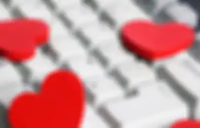 Mereka yang Jatuh Cinta di Dunia Maya Cenderung Tidak Langgeng