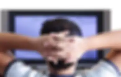 Iklan Makanan di TV Memicu Obesitas