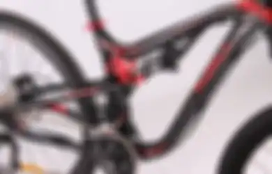 Thrill Ricochet, Sepeda MTB Full Suspension untuk Eksplorasi Pengalaman Bersepeda yang Lebih