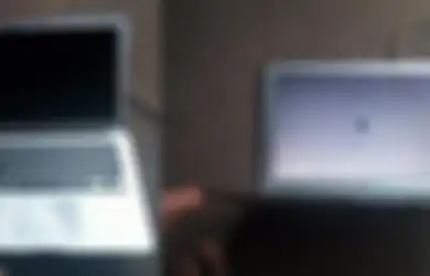 MacBook Air Ini Masih Berfungsi Setelah Jatuh dari Pesawat Setinggi 300 Meter