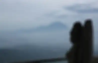 Puncak Suroloyo: Soneta Empat Gunung