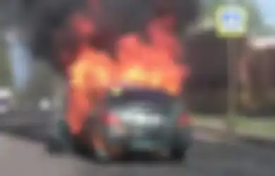 Mengapa Kita Tidak Boleh Menaruh Korek Gas di Kabin Mobil?