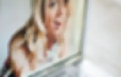 Lekas Marah dan Menggerutu, Mungkin Anda Kecanduan Cybersex