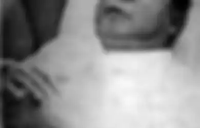 Mun'im Idries Membantah Sebab Kematian Bung Karno Versi Ny. Ratna Sari Dewi