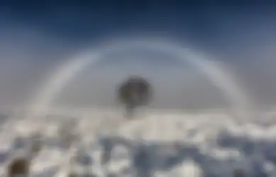 Sebuah Pelangi Putih Terfoto di Skotlandia