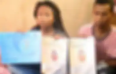 Meski Dicaci Warga, Siswi SMP Ini Tetap tegar Mencari Sumbangan Untuk Obati Sang Ayah
