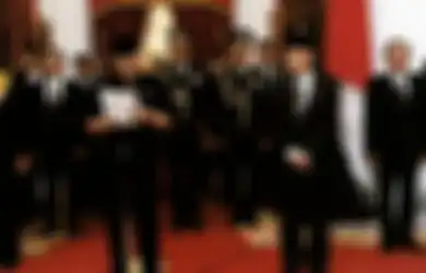Sandyakalaning Cendana, Saat Soeharto Ditinggalkan Semua Orang Kepercayaan