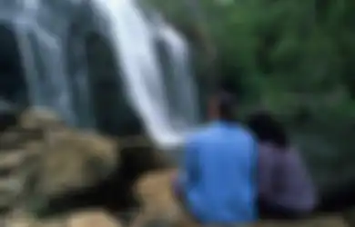 Gadis 18 Tahun Ini Kehilangan Keperawanannya oleh Ayah yang akan Ia Nikahi Sebentar Lagi