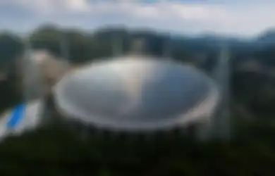 China Tawarkan Gaji Rp16 Miliar per Tahun untuk Operasikan Teleskop Pemburu Alien Milik Mereka