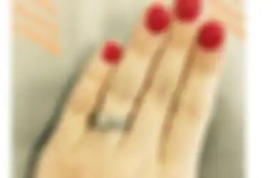 Benarkah Cinta Lebih Berharga Dibanding Cincin Berlian?