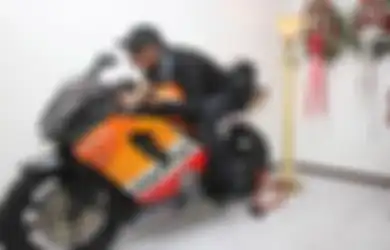 (Foto) Mayat-mayat Ini 'Dihidupkan' Kembali Justru dalam Acara Pemakamannya, Aneh Sekaligus Mengerikan!