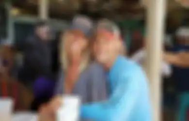 Bikin Ngakak! Editan Photoshop Terhadap Pasangan Ini Sungguh Kelewat Batas!