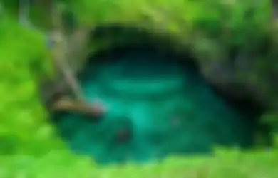 Nikmati Sensasi Menyelami Sua Ocean Trench, Kolam Renang Alami di Lubang Raksasa Dataran Samoa