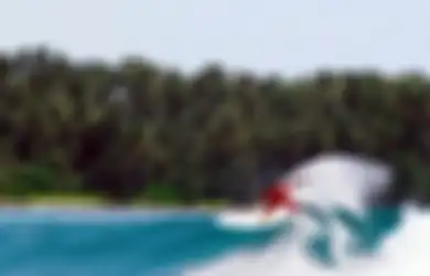 Pantai Sorake, Surga Para Peselancar