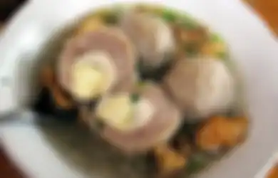 Bakso bersanding Gajih Goreng