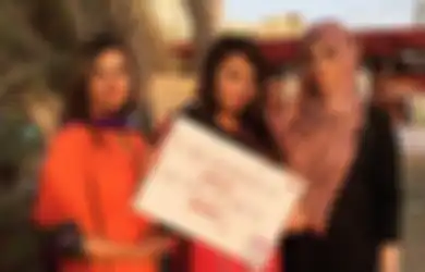 Dua Sahabat Sejoli Ini Menjadi Jawaban untuk Perangi Kebiasaan Membuang Makanan di Karachi, Pakistan