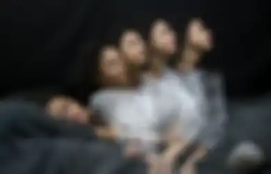 Ketahui Fakta Fenomena Tidur Sambil Jalan atau 'Sleepwalking' yang Ternyata Berbahaya! 
